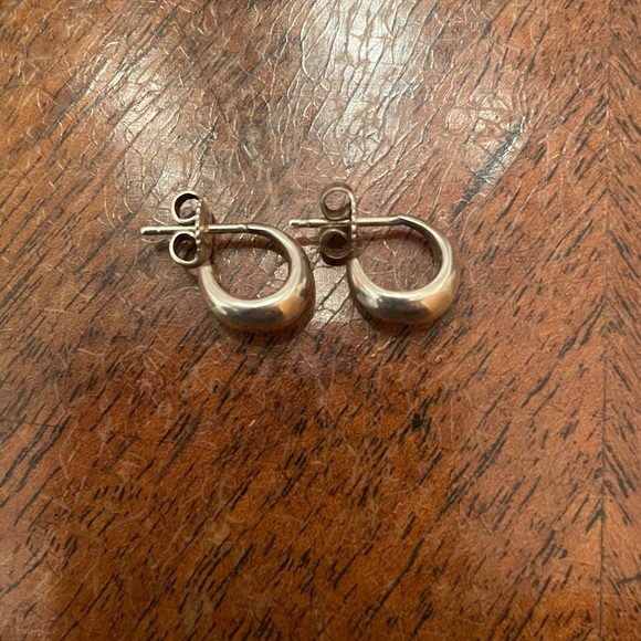 Me & Ro tiny sterling silver hoops - Picture 3 of 3